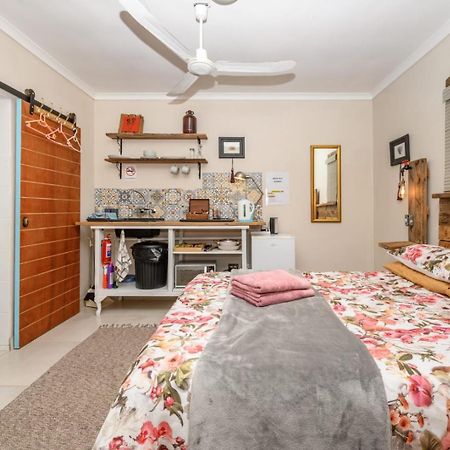 Paradise In The City Cottage Two Port Elizabeth Exterior photo